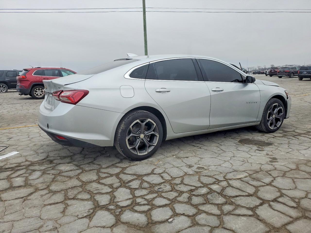 2020 CHEVROLET MALIBU LT photo 3