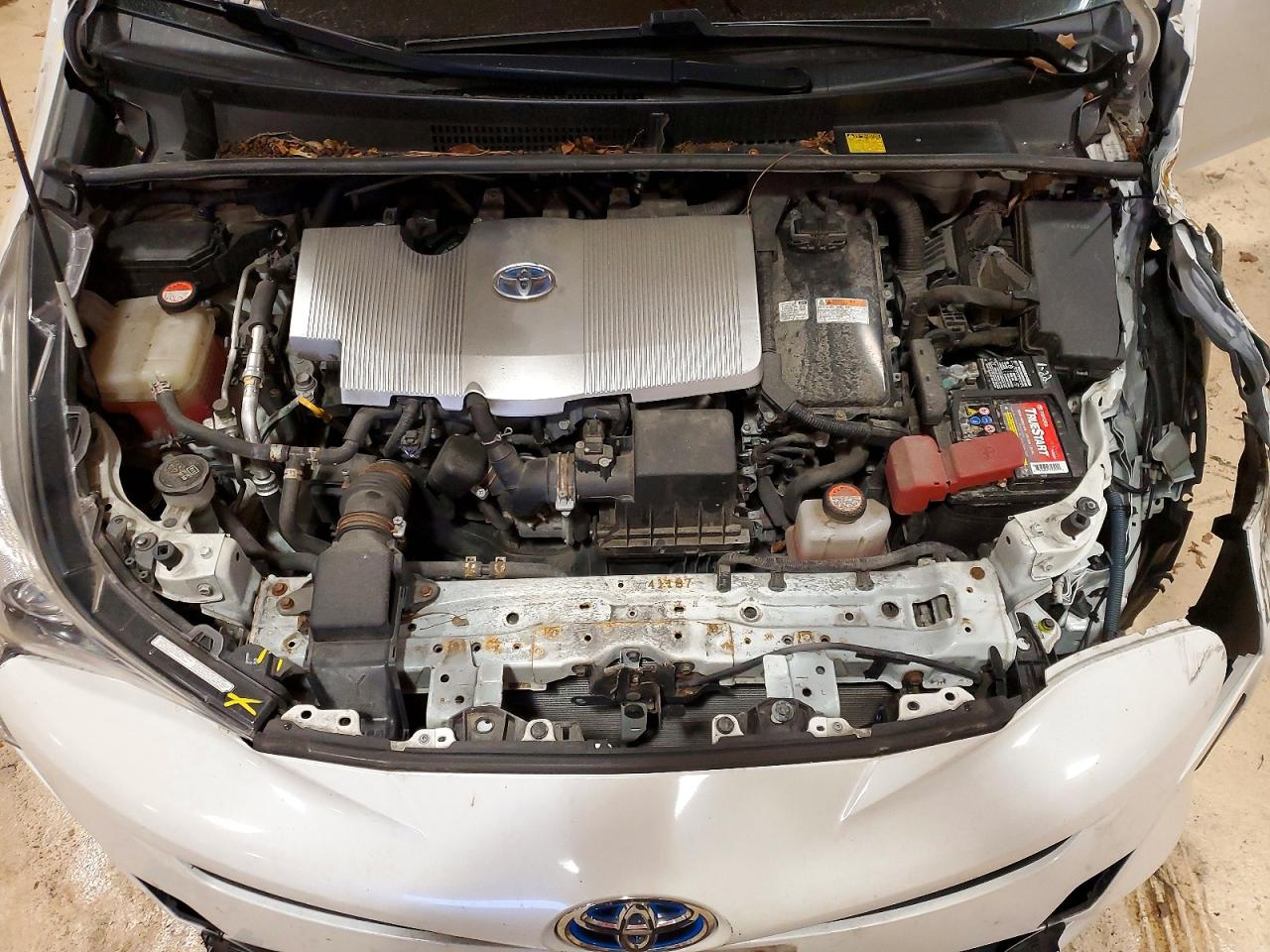 2016 TOYOTA PRIUS photo 11