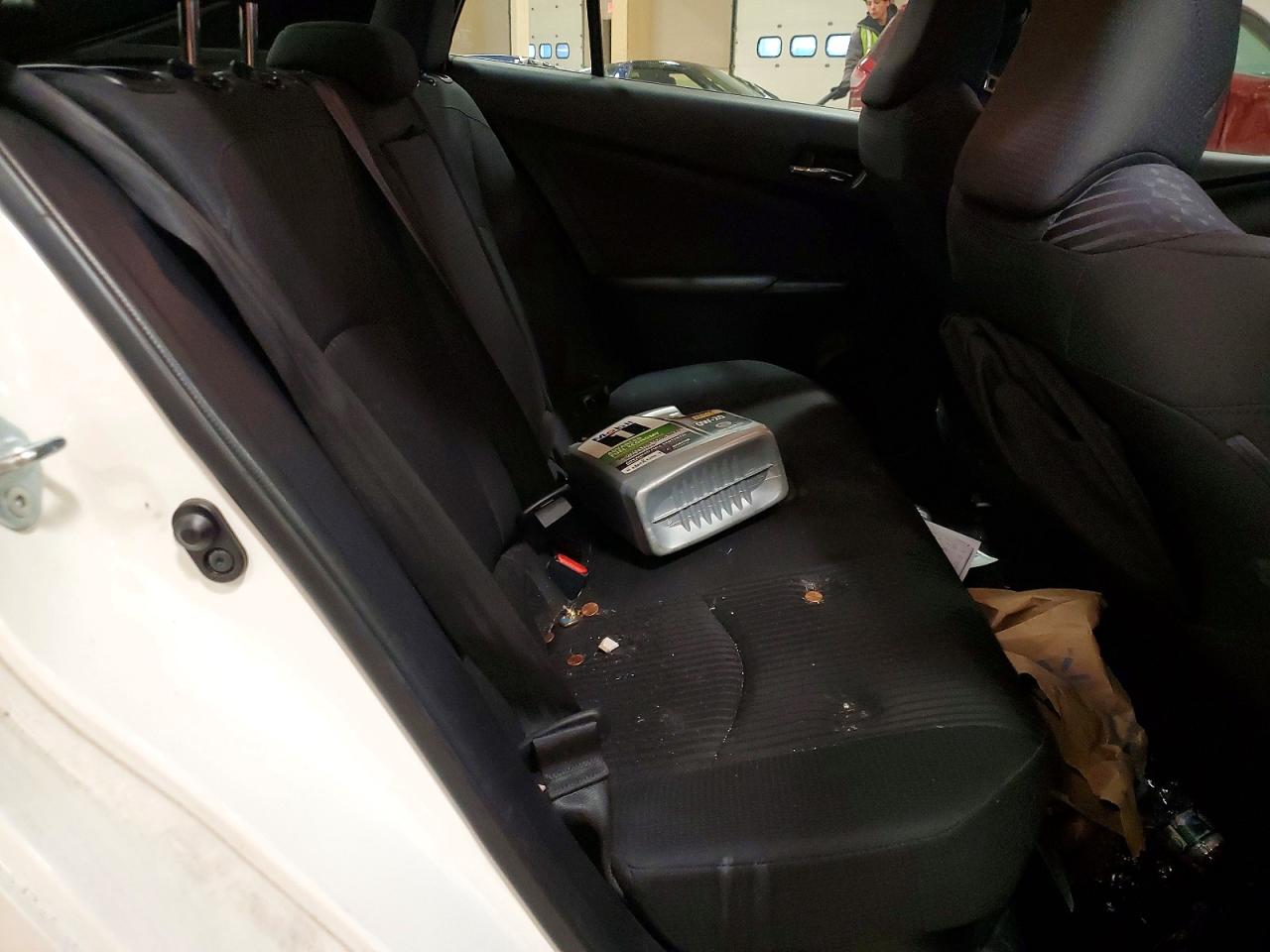 2016 TOYOTA PRIUS photo 10