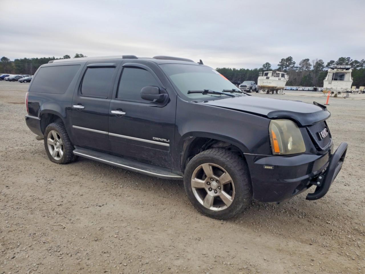 2011 GMC YUKON XL DENALI photo 4