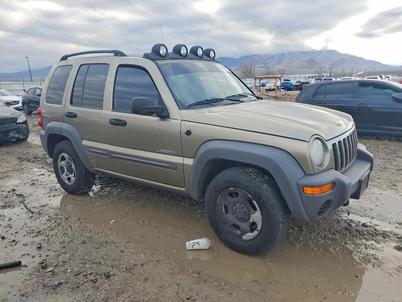2004 JEEP LIBERTY SPORT photo 4