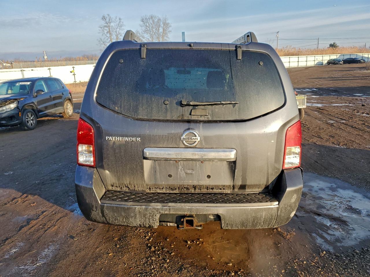 2011 NISSAN PATHFINDER S photo 6