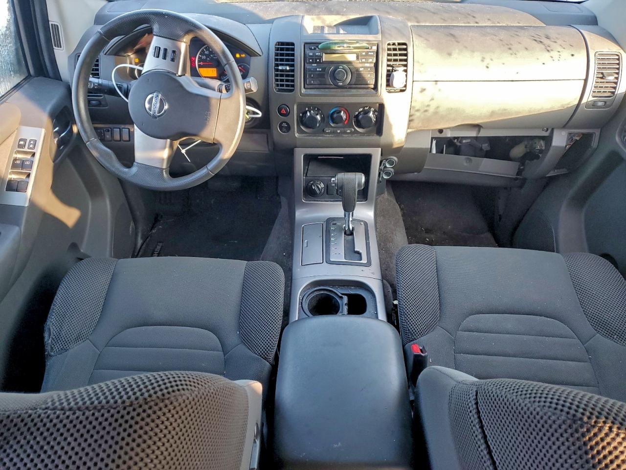 2011 NISSAN PATHFINDER S photo 8