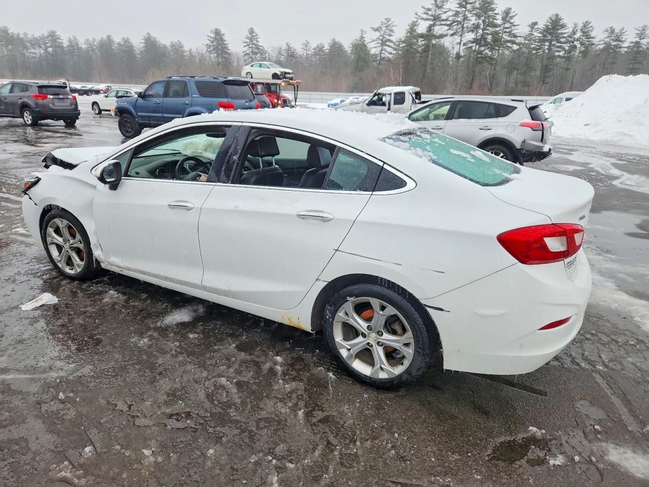 2016 CHEVROLET CRUZE PREMIER photo 2
