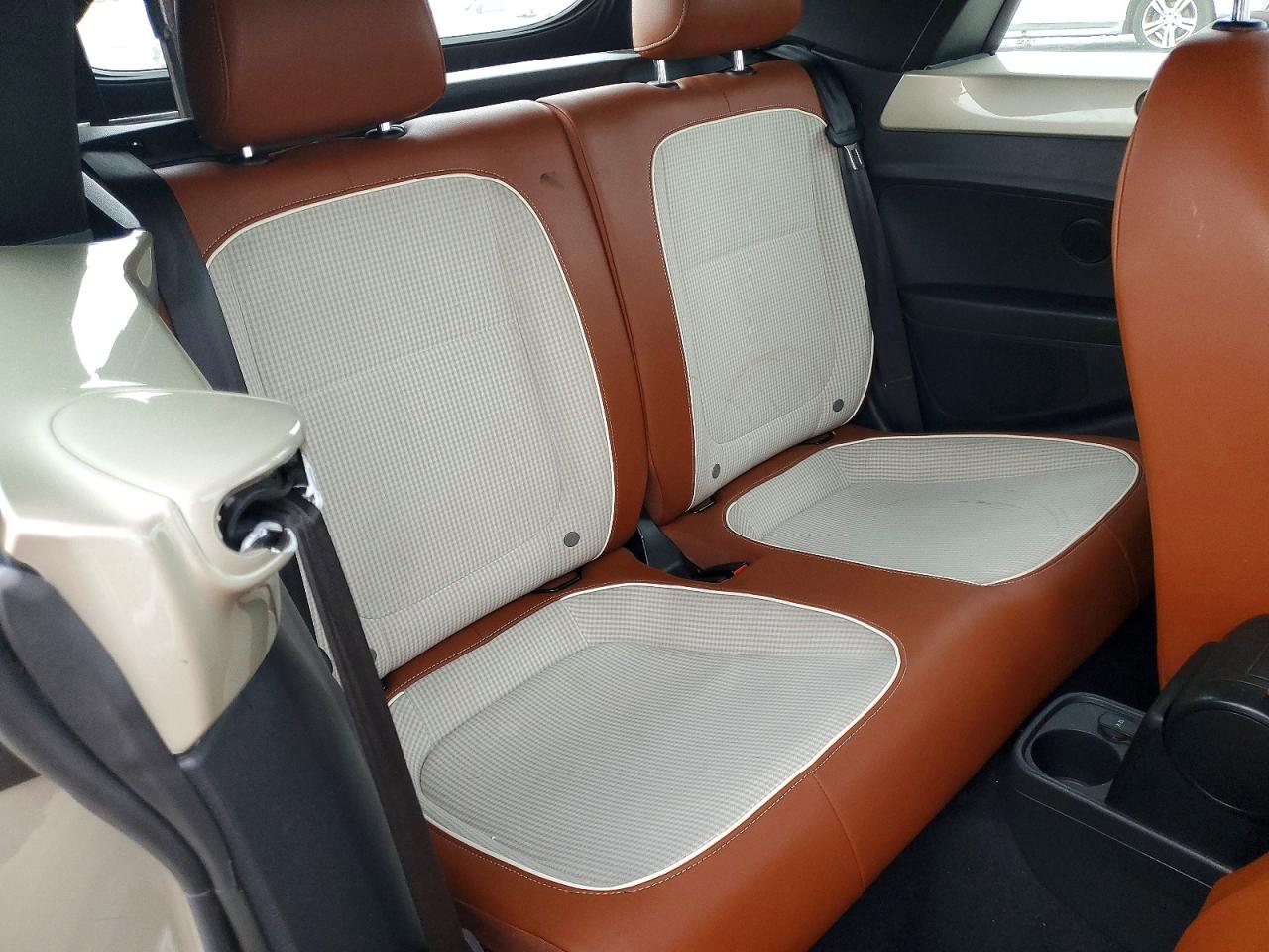 2015 VOLKSWAGEN BEETLE 1.8T photo 19