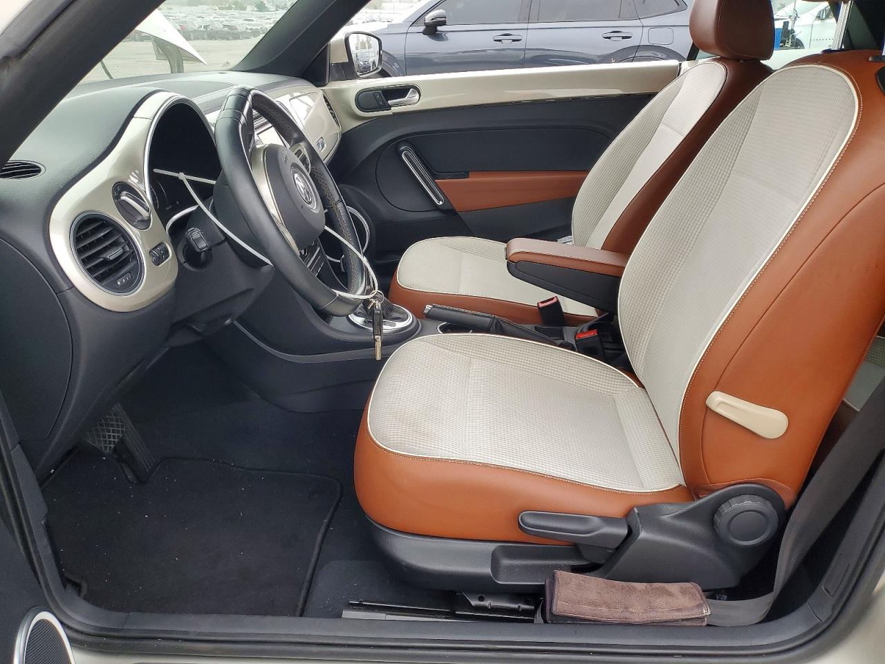 2015 VOLKSWAGEN BEETLE 1.8T photo 13