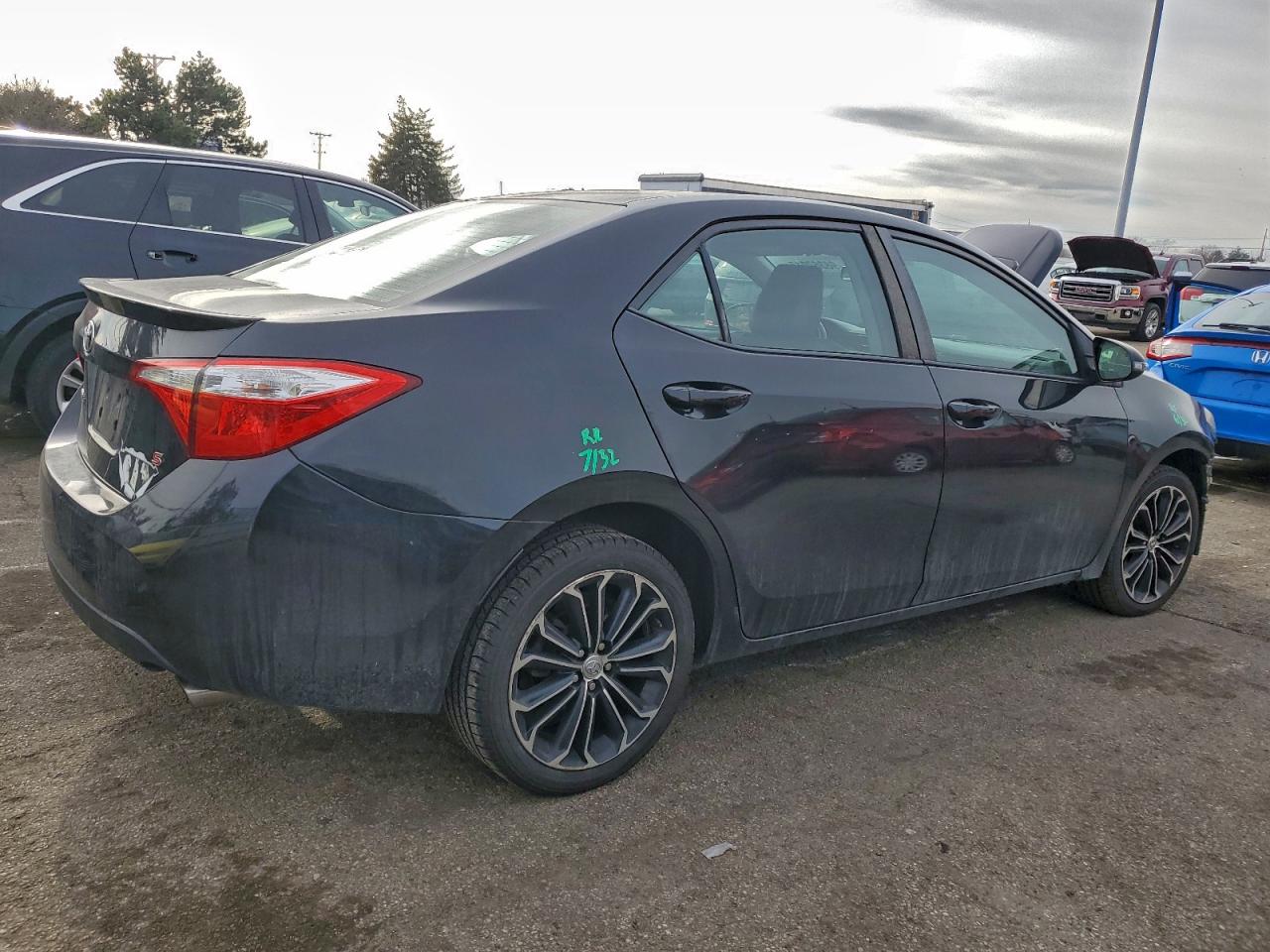 2016 TOYOTA COROLLA L photo 3