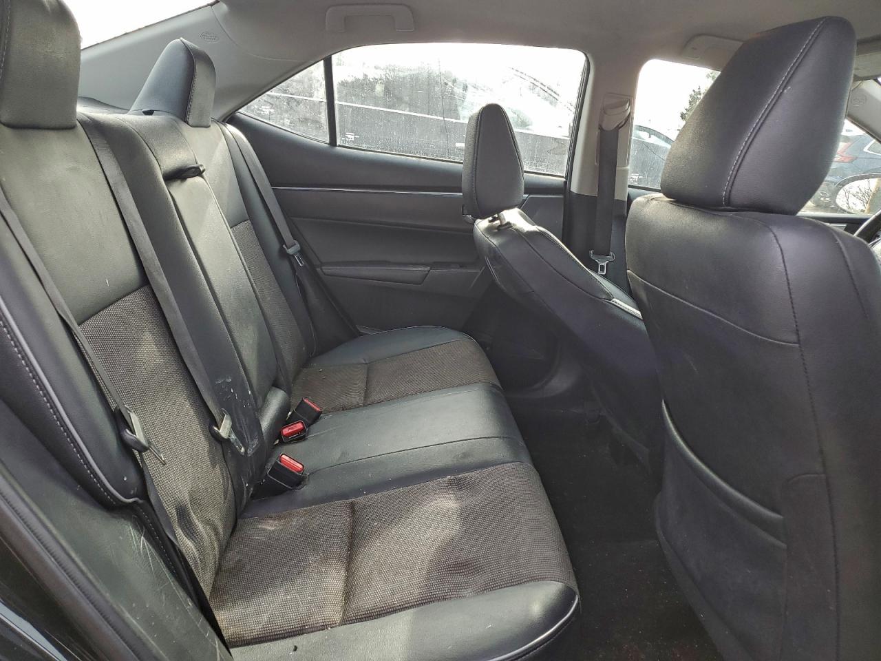 2016 TOYOTA COROLLA L photo 10