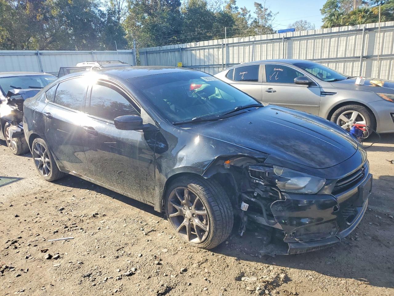 2015 DODGE DART SE photo 4