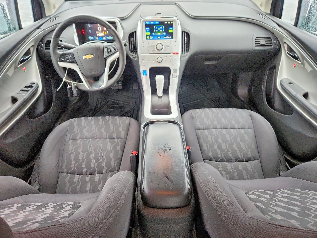 2013 CHEVROLET VOLT photo 8
