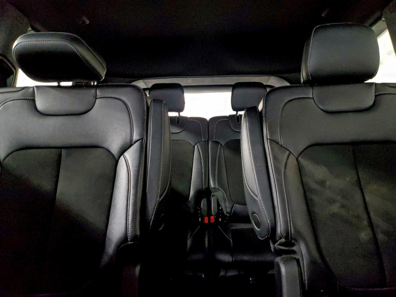 2023 JEEP GRAND CHEROKEE L LAREDO photo 10