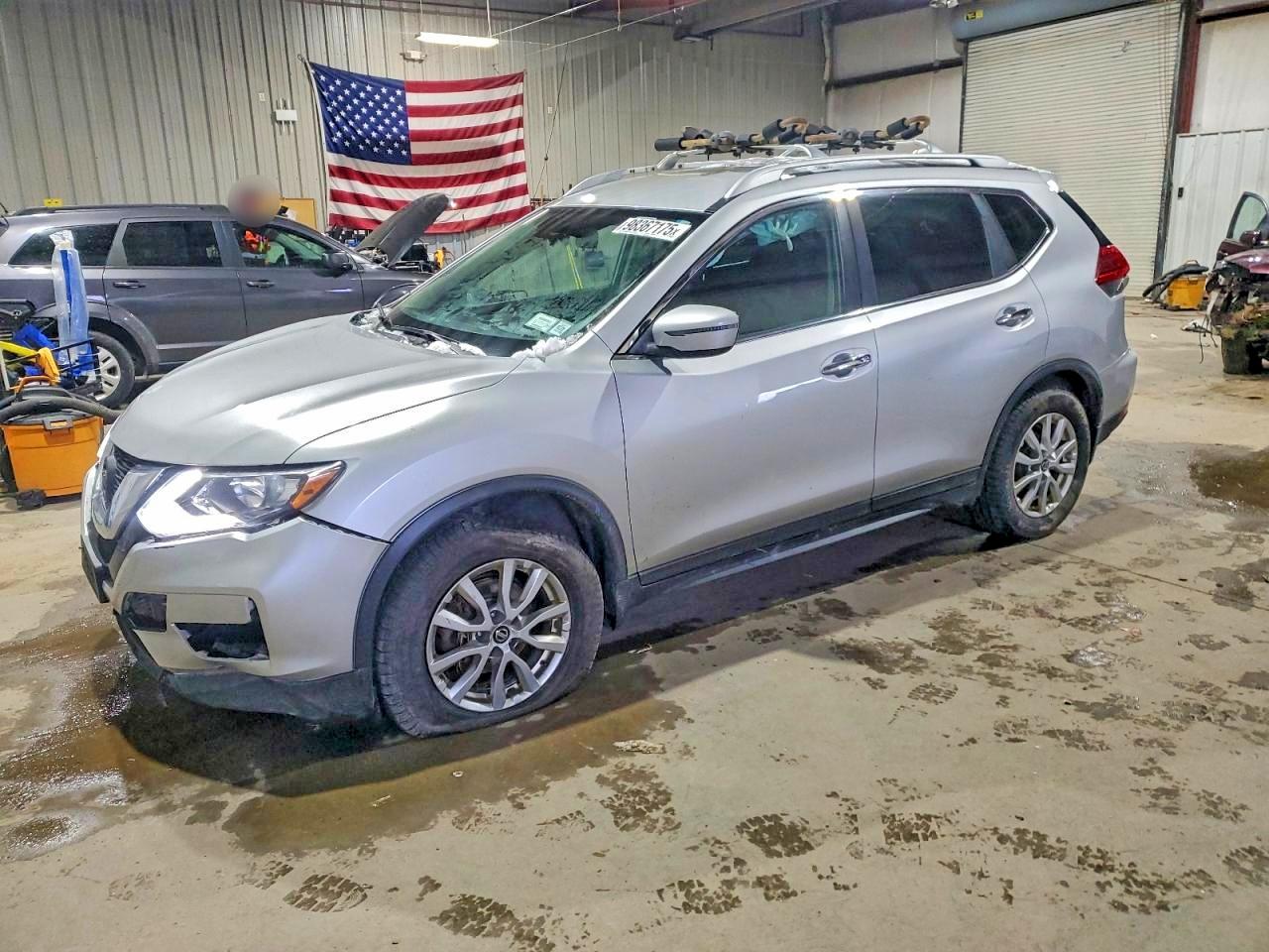 2017 NISSAN ROGUE