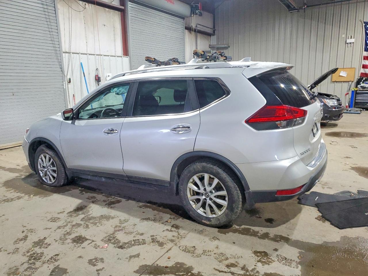 2017 NISSAN ROGUE S photo 2