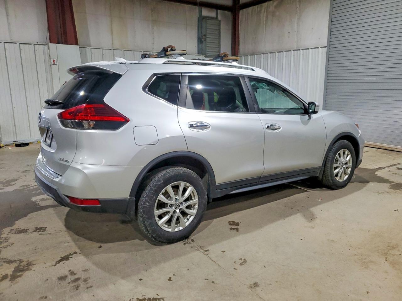 2017 NISSAN ROGUE S photo 3