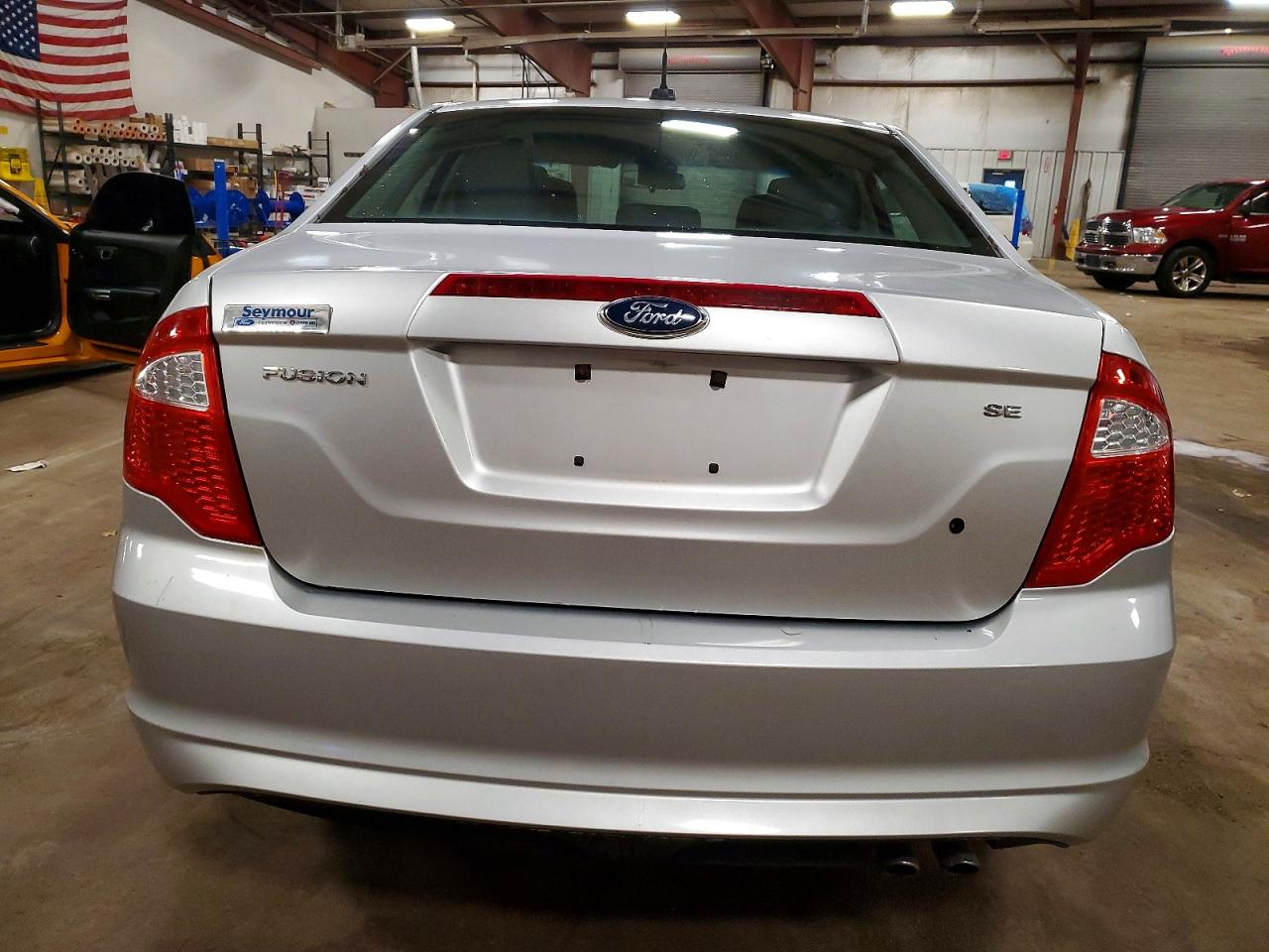 2011 FORD FUSION SE photo 6