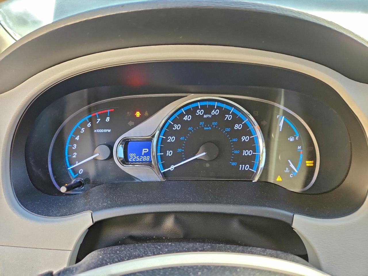 2013 TOYOTA SIENNA XLE photo 9