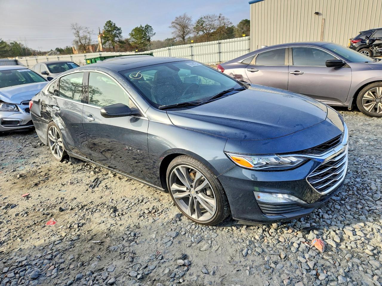 2021 CHEVROLET MALIBU PREMIER photo 4