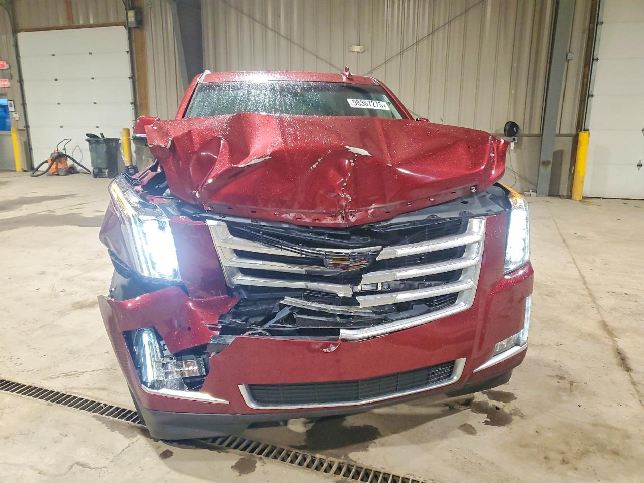 2016 CADILLAC ESCALADE LUXURY photo 5