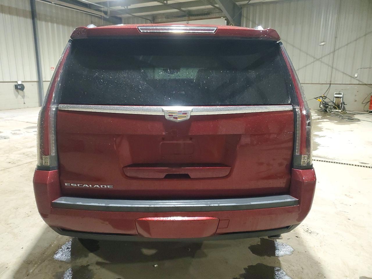 2016 CADILLAC ESCALADE LUXURY photo 6