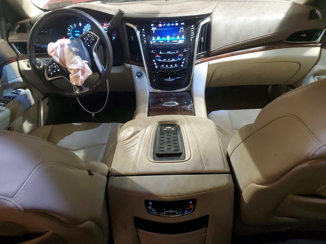 2016 CADILLAC ESCALADE LUXURY photo 8