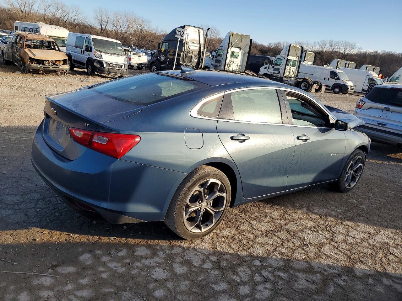 2024 CHEVROLET MALIBU LT photo 3
