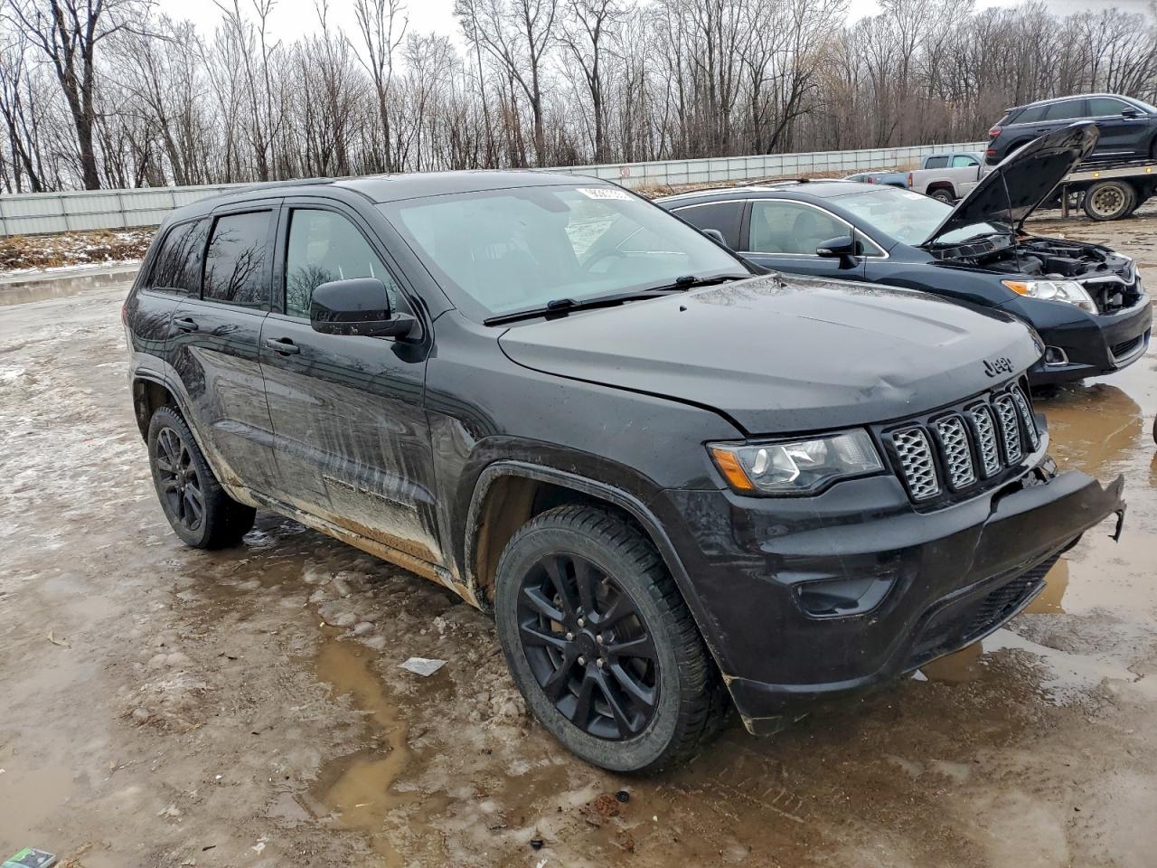2018 JEEP GRAND CHEROKEE LAREDO photo 4