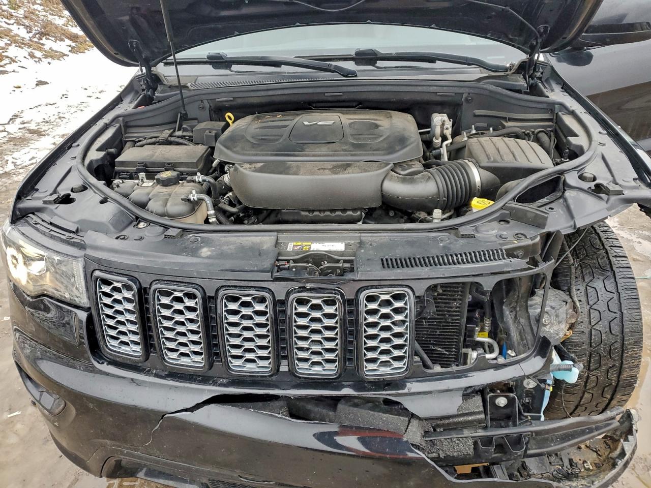 2018 JEEP GRAND CHEROKEE LAREDO photo 11