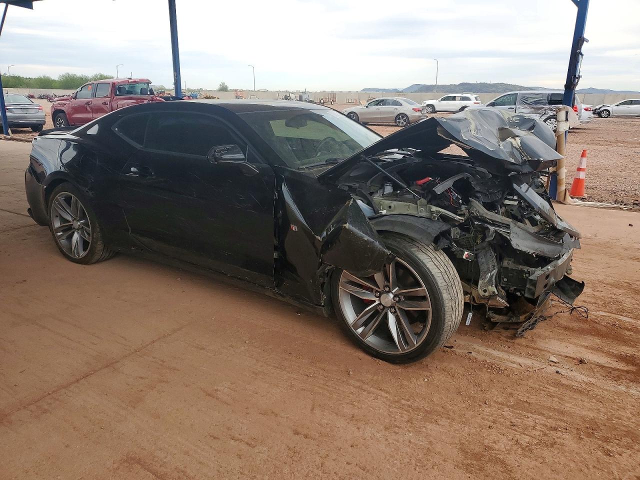 2017 CHEVROLET CAMARO LT photo 4