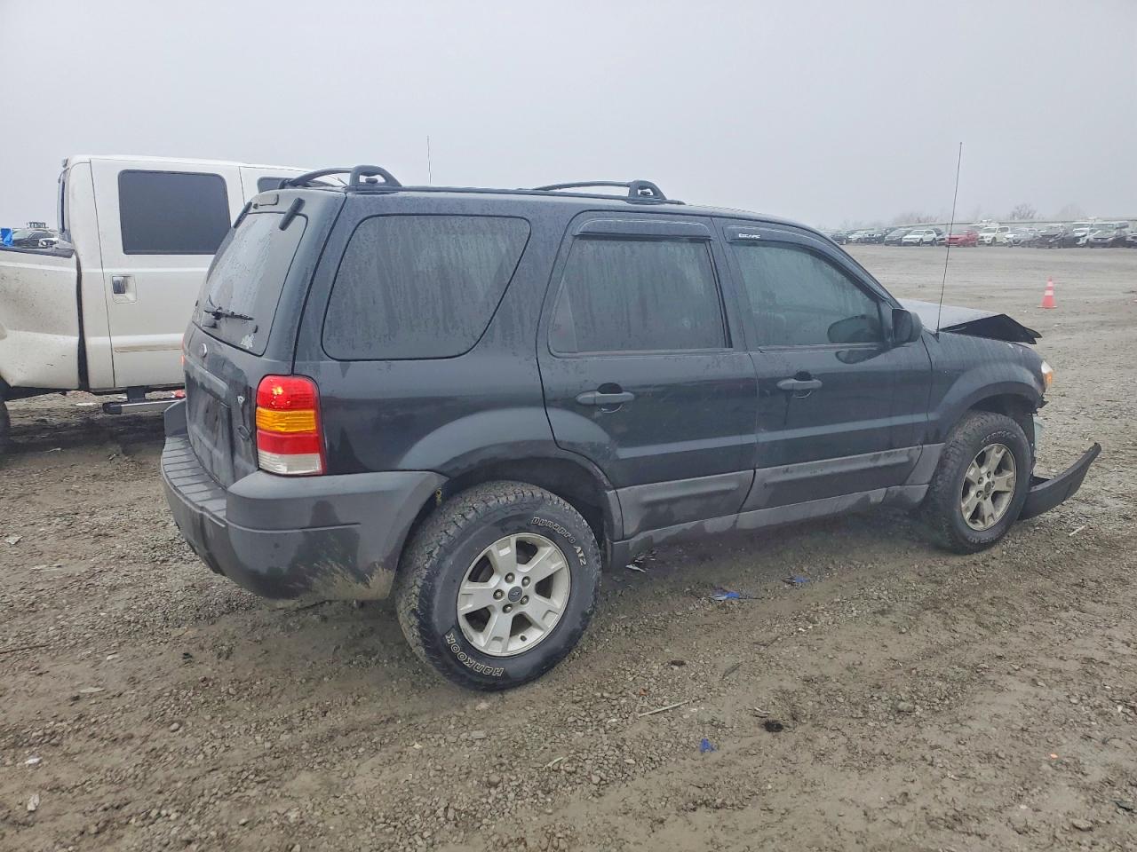 2006 FORD ESCAPE XLT photo 3