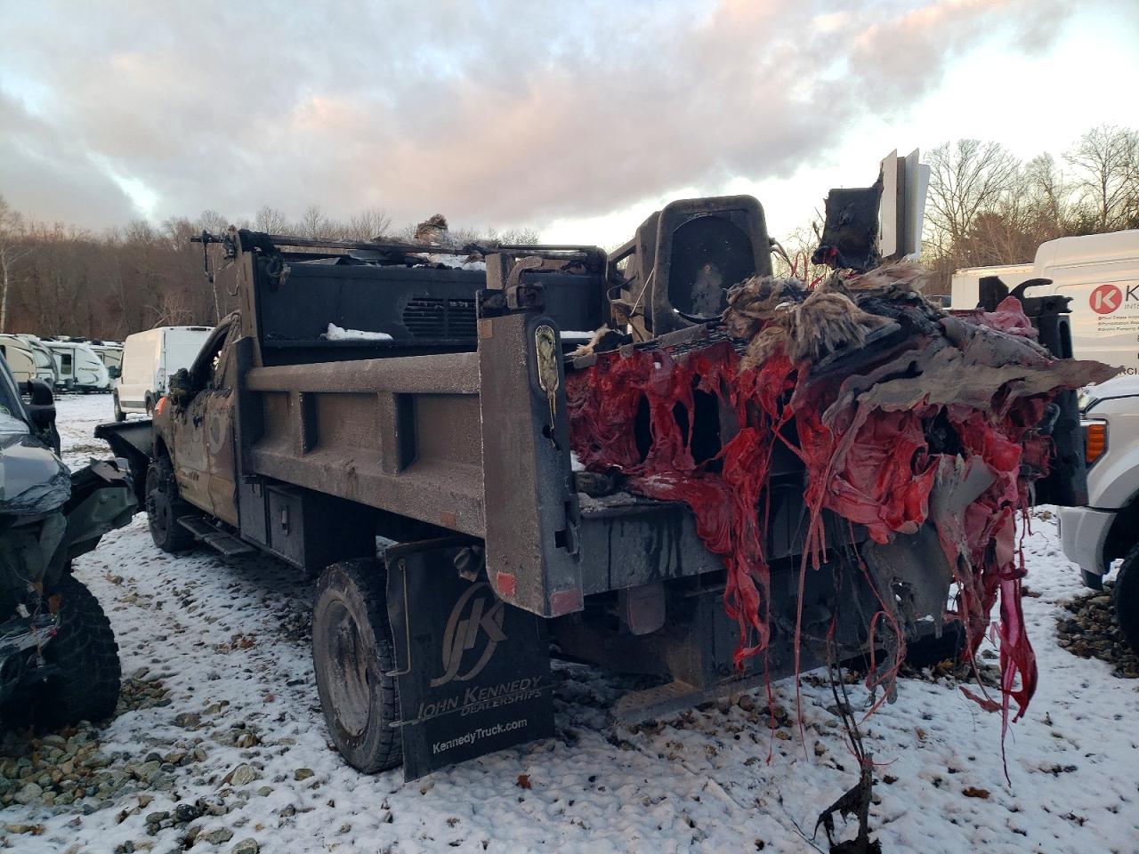 2024 FORD F550 SUPER DUTY DUMP TRUCK photo 2