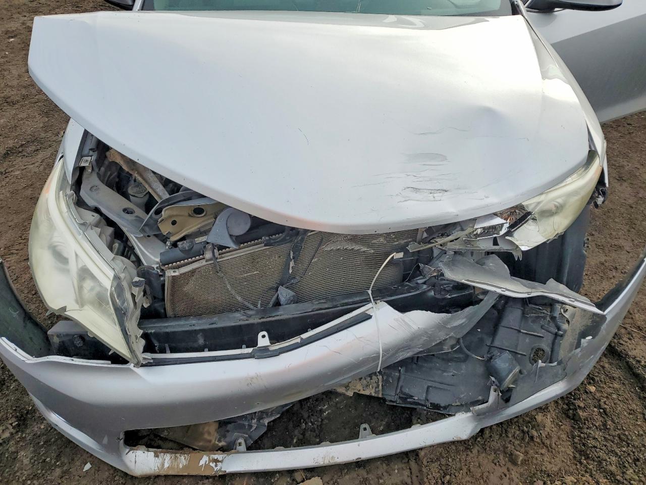 2012 TOYOTA CAMRY BASE photo 11