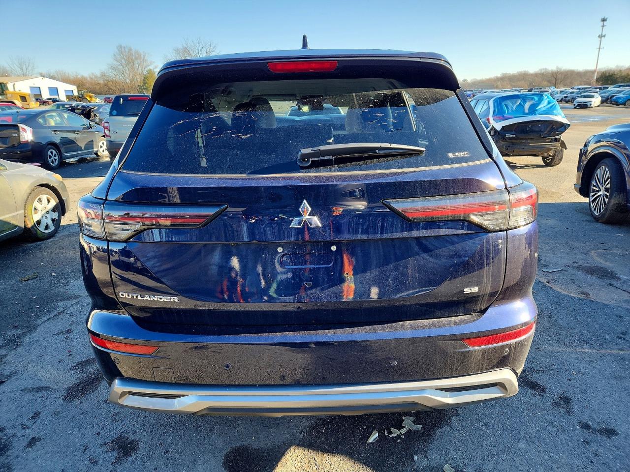 2025 MITSUBISHI OUTLANDER SE photo 6