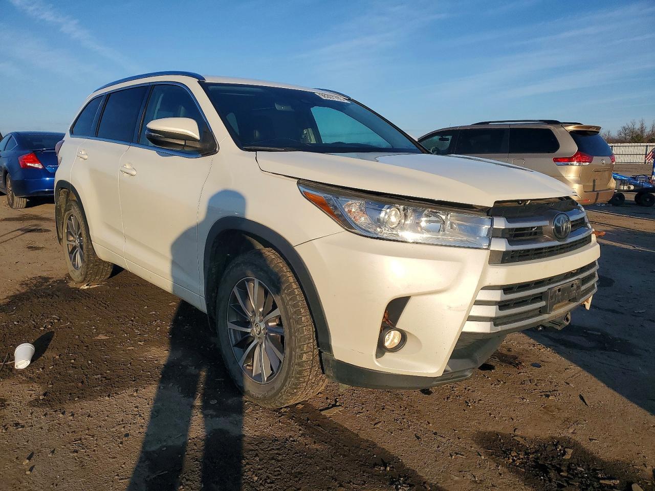 2018 TOYOTA HIGHLANDER SE photo 4