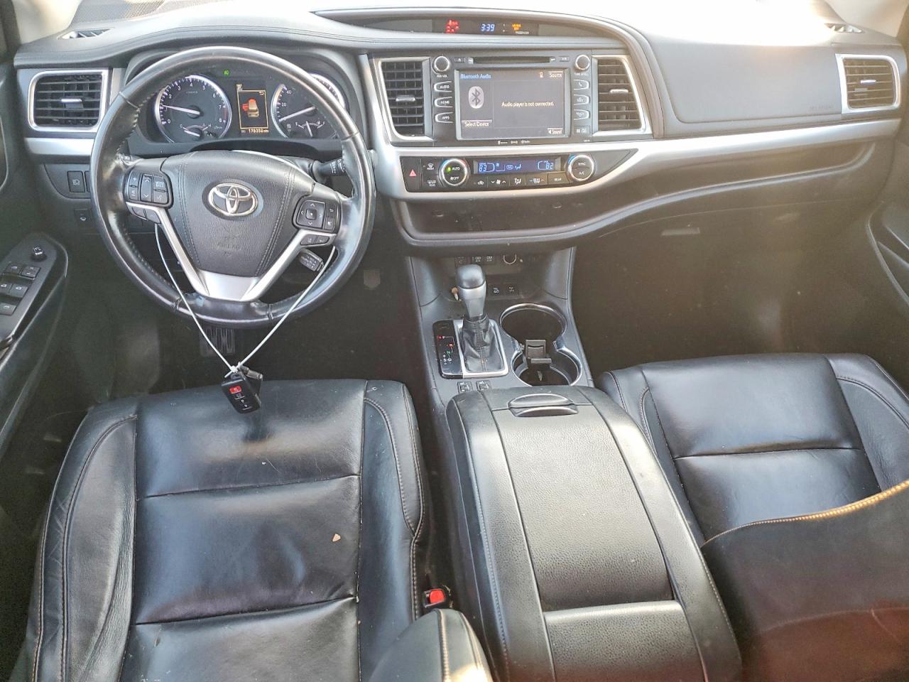 2018 TOYOTA HIGHLANDER SE photo 8