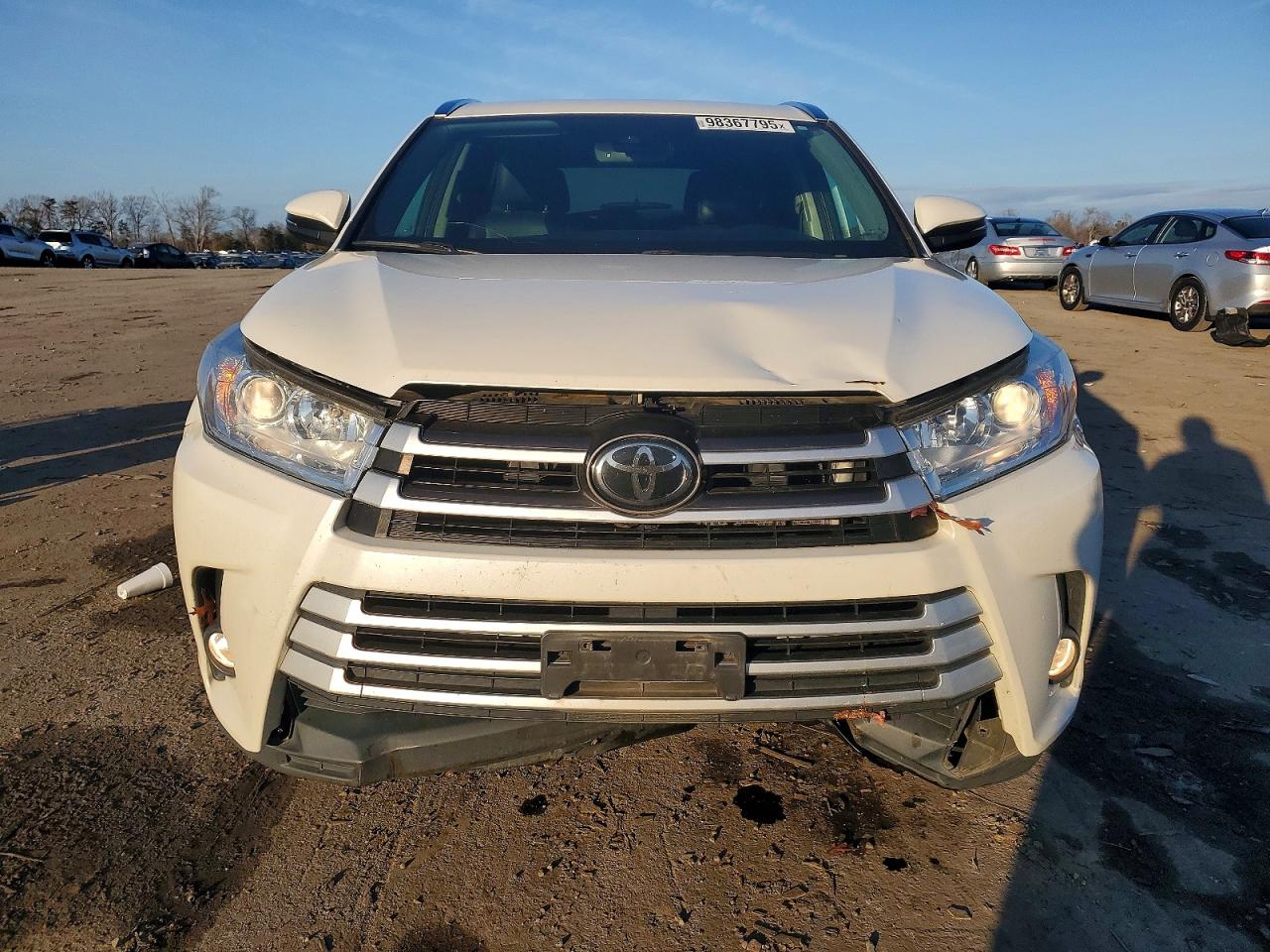 2018 TOYOTA HIGHLANDER SE photo 5