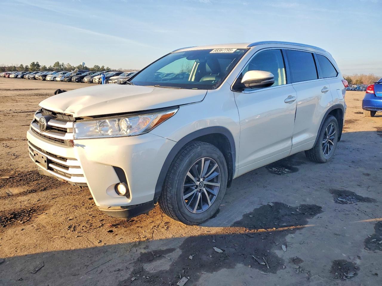 2018 TOYOTA HIGHLANDER