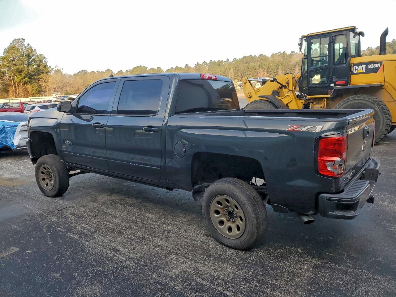 2018 CHEVROLET SILVERADO K1500 LT photo 2