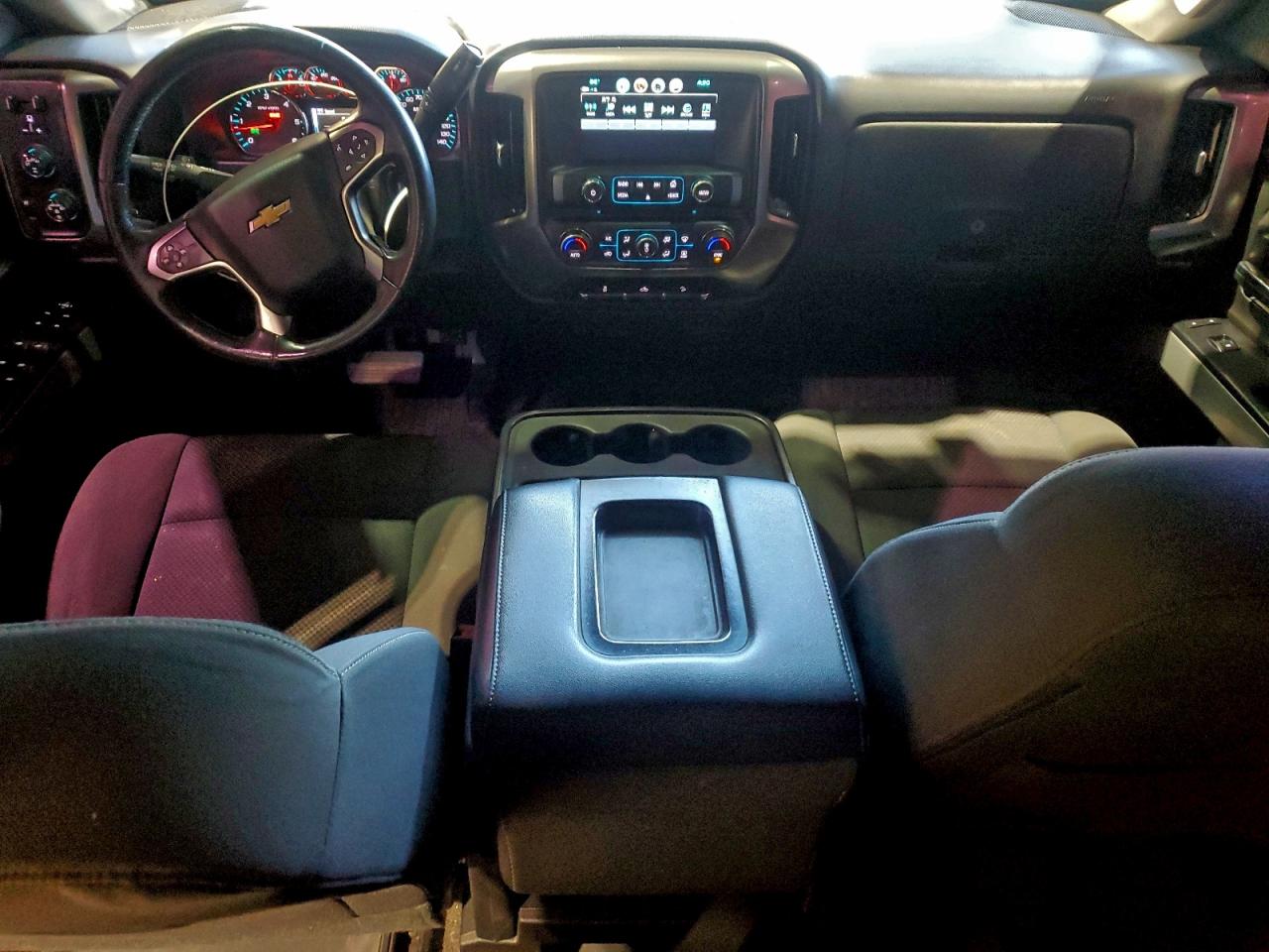 2018 CHEVROLET SILVERADO K1500 LT photo 8