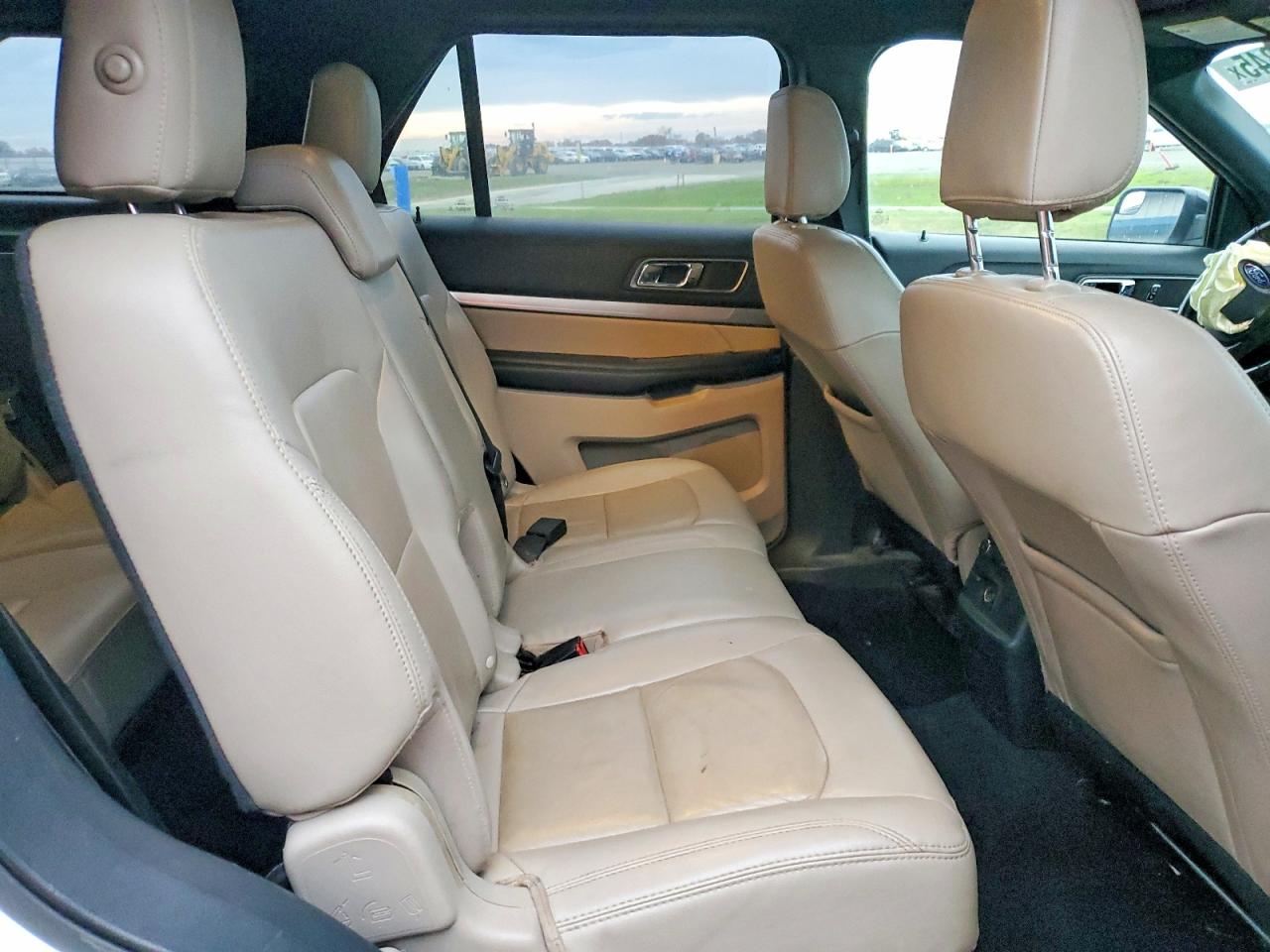 2018 FORD EXPLORER XLT photo 11