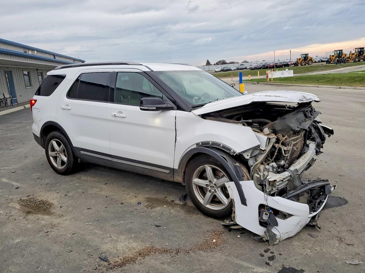 2018 FORD EXPLORER XLT photo 4