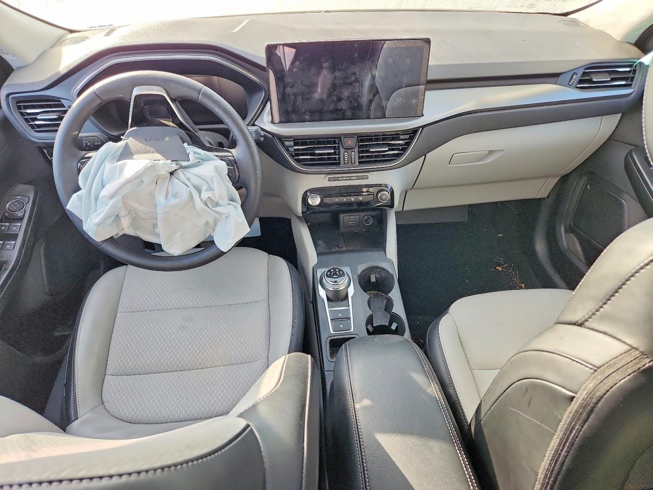 2025 FORD ESCAPE photo 8