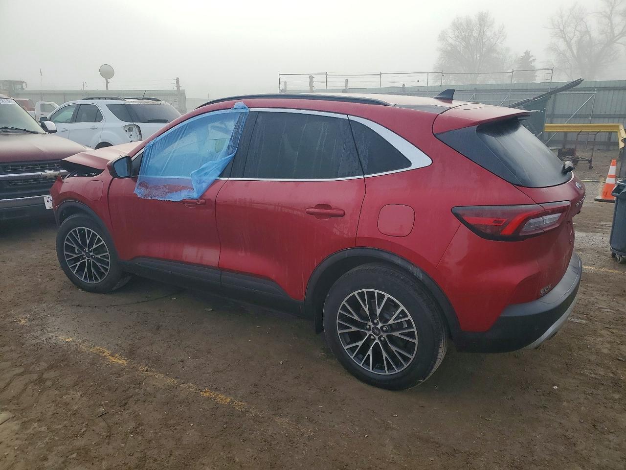 2025 FORD ESCAPE photo 2