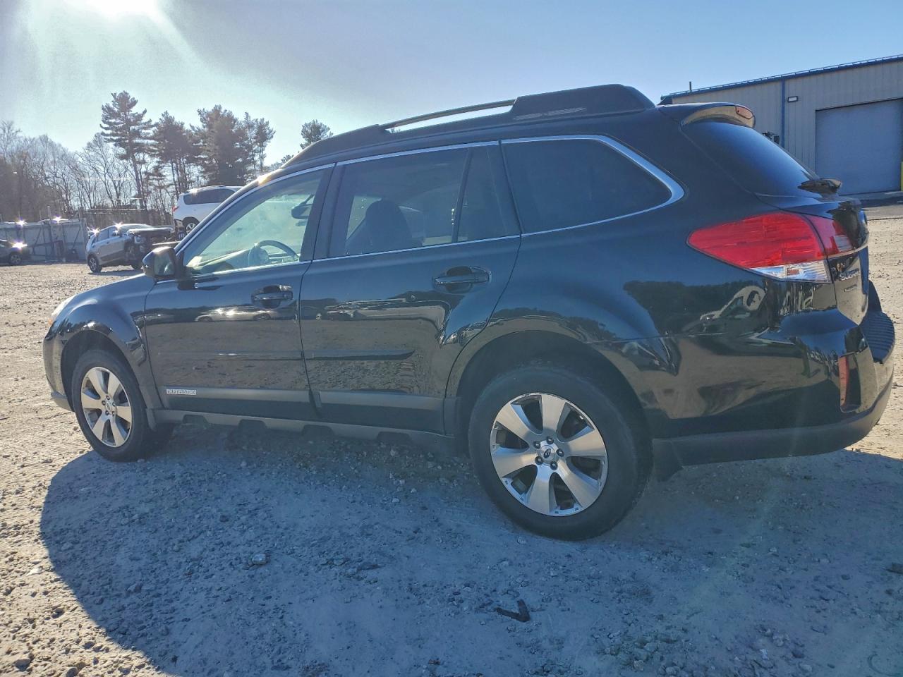 2012 SUBARU OUTBACK 3.6R LIMITED photo 2