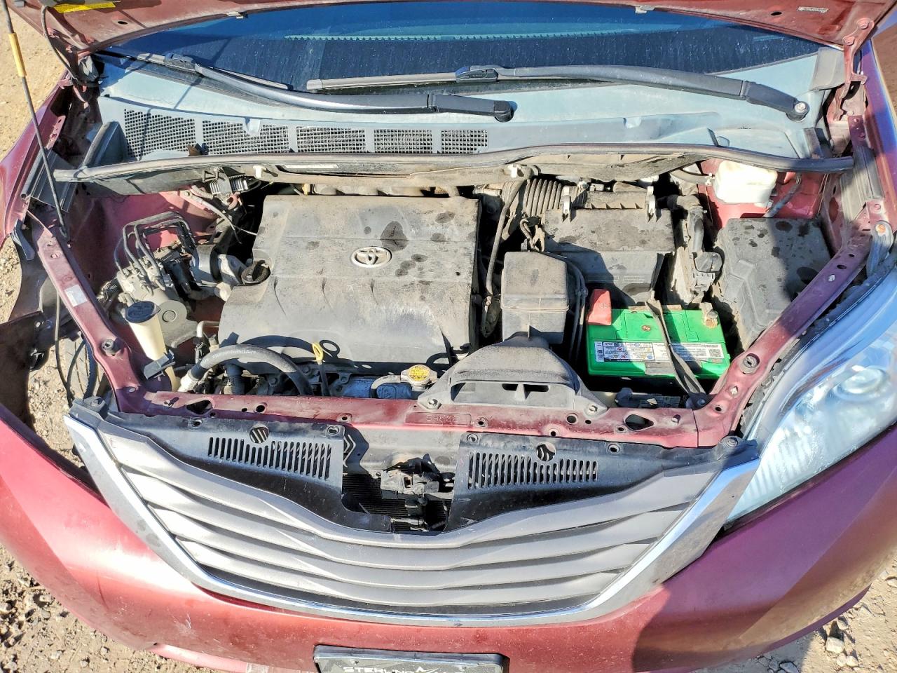 2013 TOYOTA SIENNA XLE photo 11