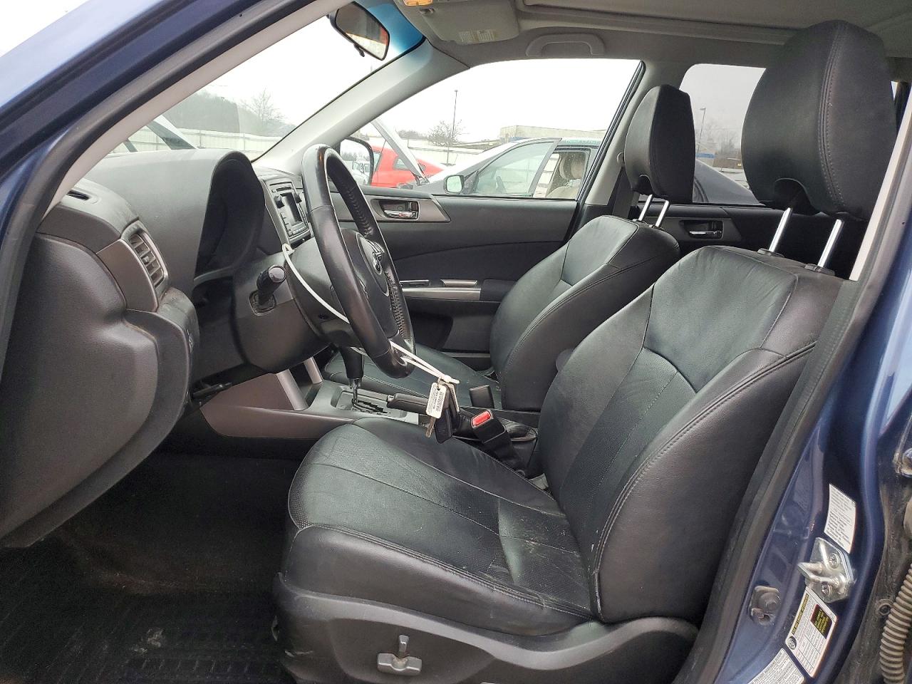 2011 SUBARU FORESTER TOURING photo 7