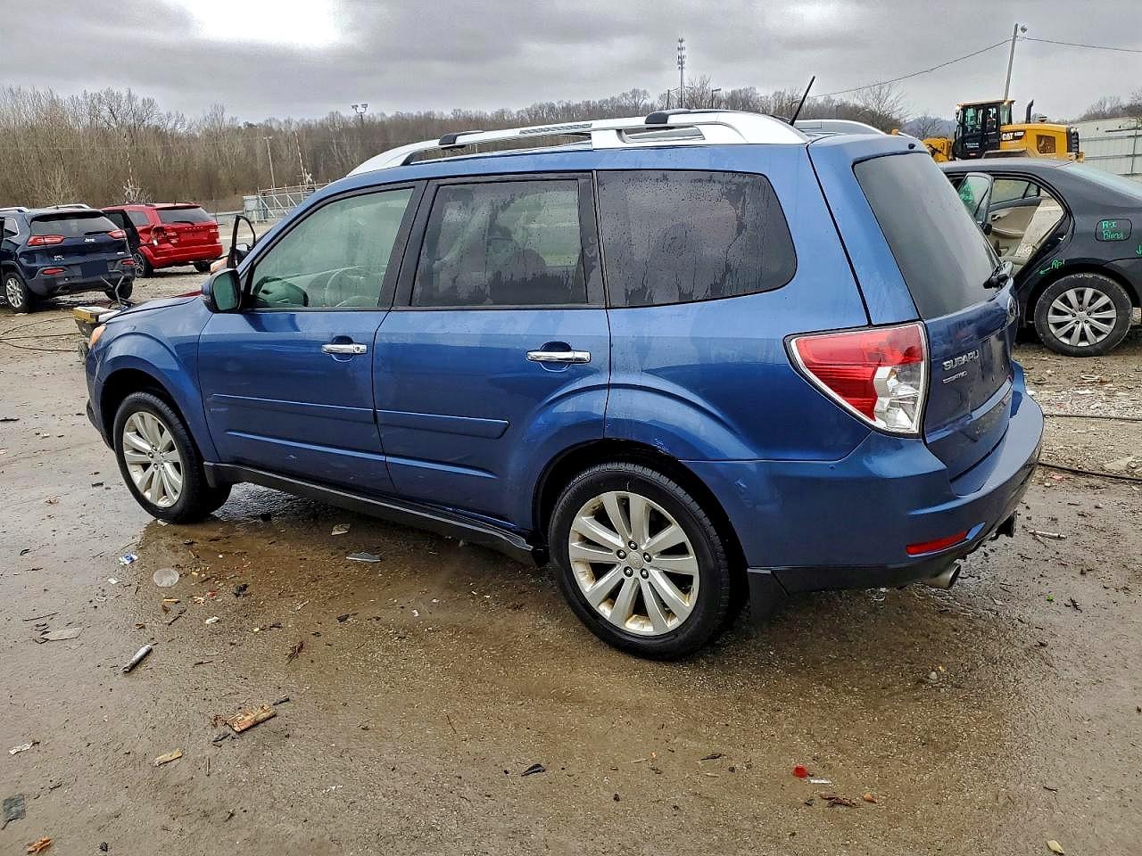 2011 SUBARU FORESTER TOURING photo 2