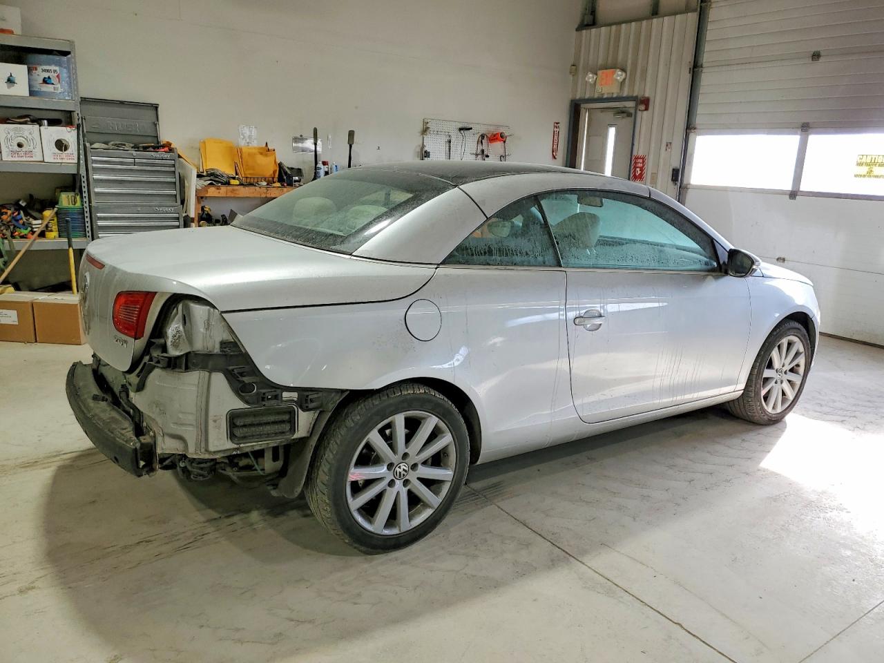 2009 VOLKSWAGEN EOS TURBO photo 3
