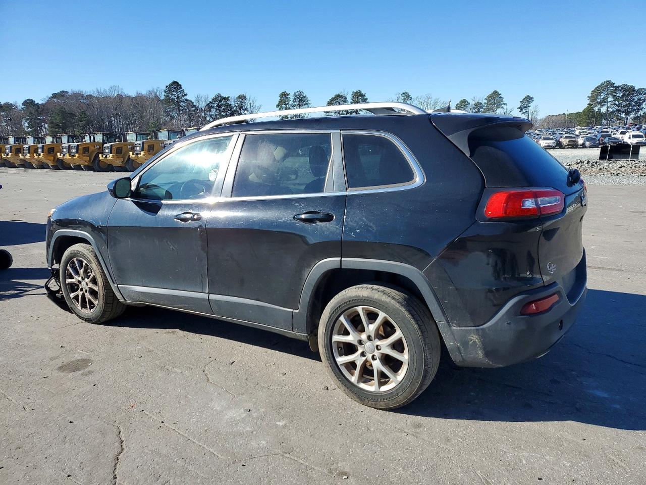 2017 JEEP CHEROKEE LATITUDE photo 3