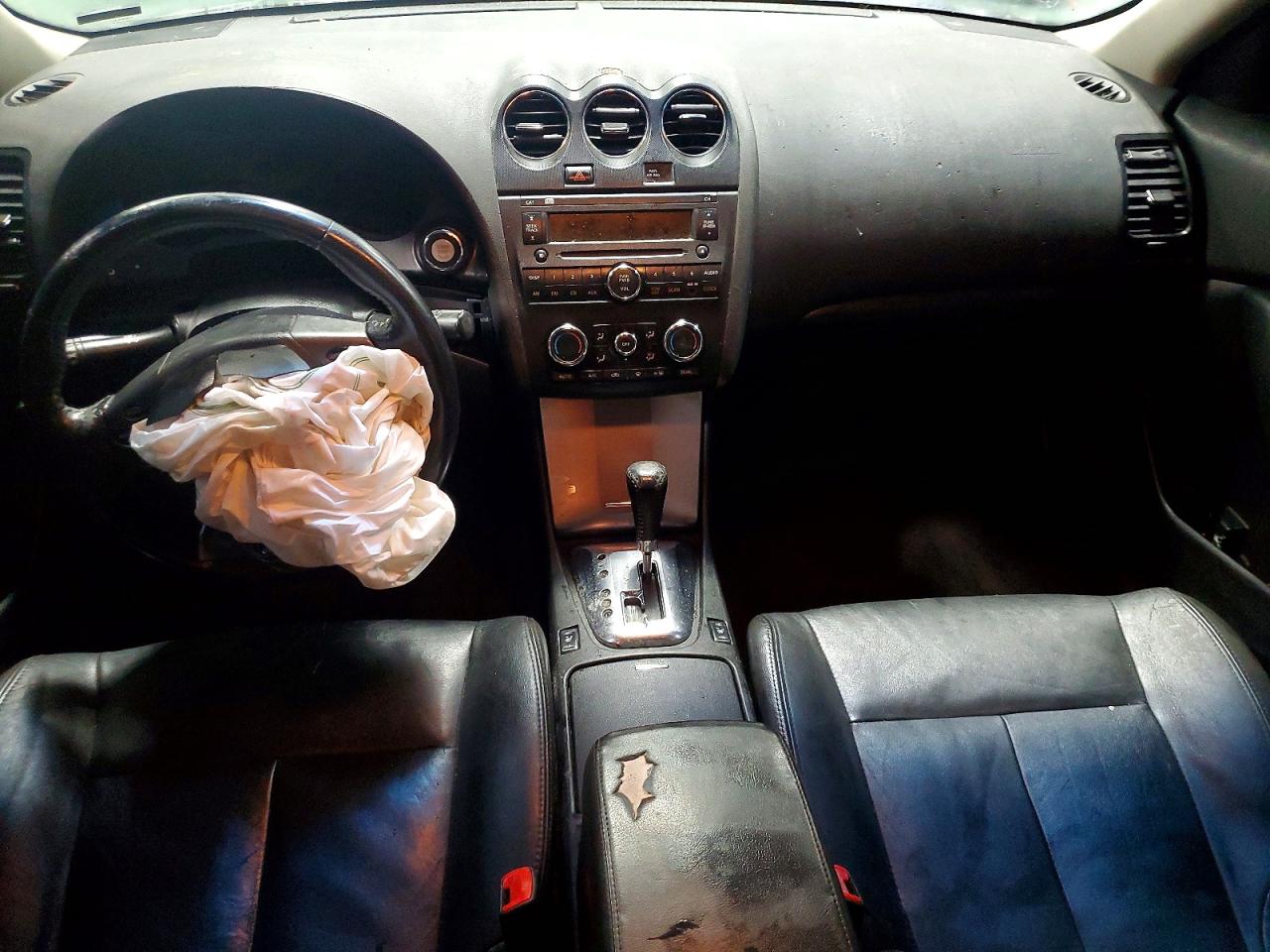 2011 NISSAN ALTIMA BASE photo 8
