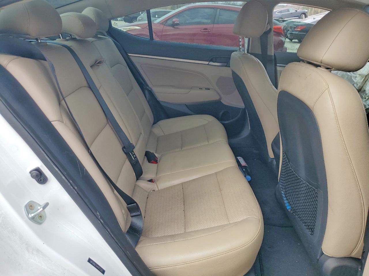 2017 HYUNDAI ELANTRA SE photo 10